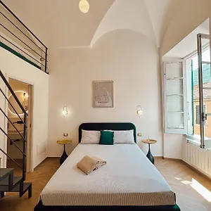 Alto Borgo , Finale Ligure Italie